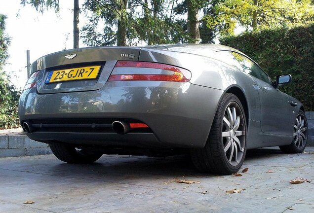 Aston Martin DB9