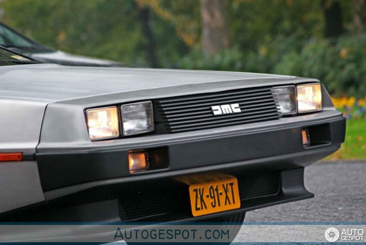 DeLorean DMC-12