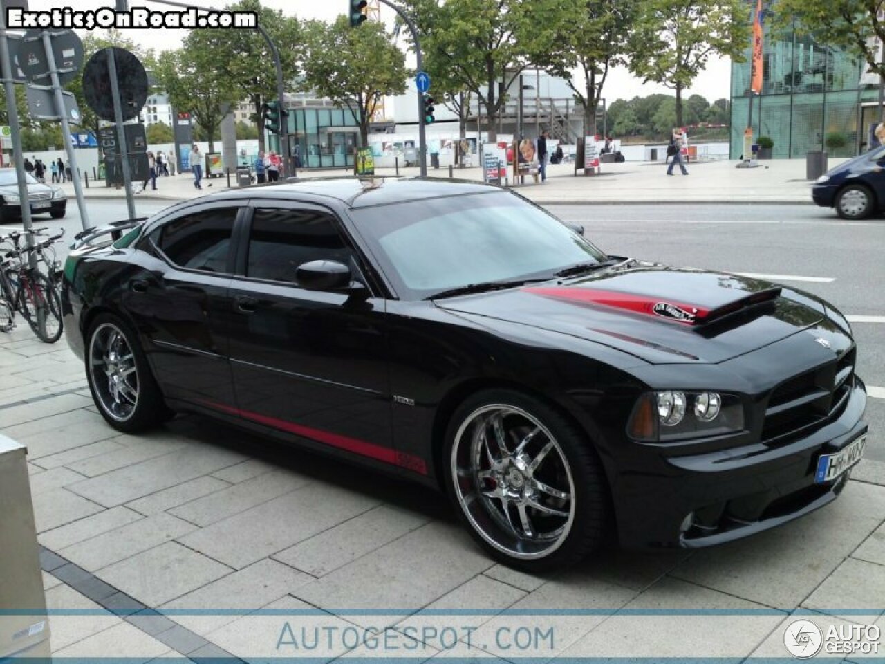 Dodge Charger SRT-8