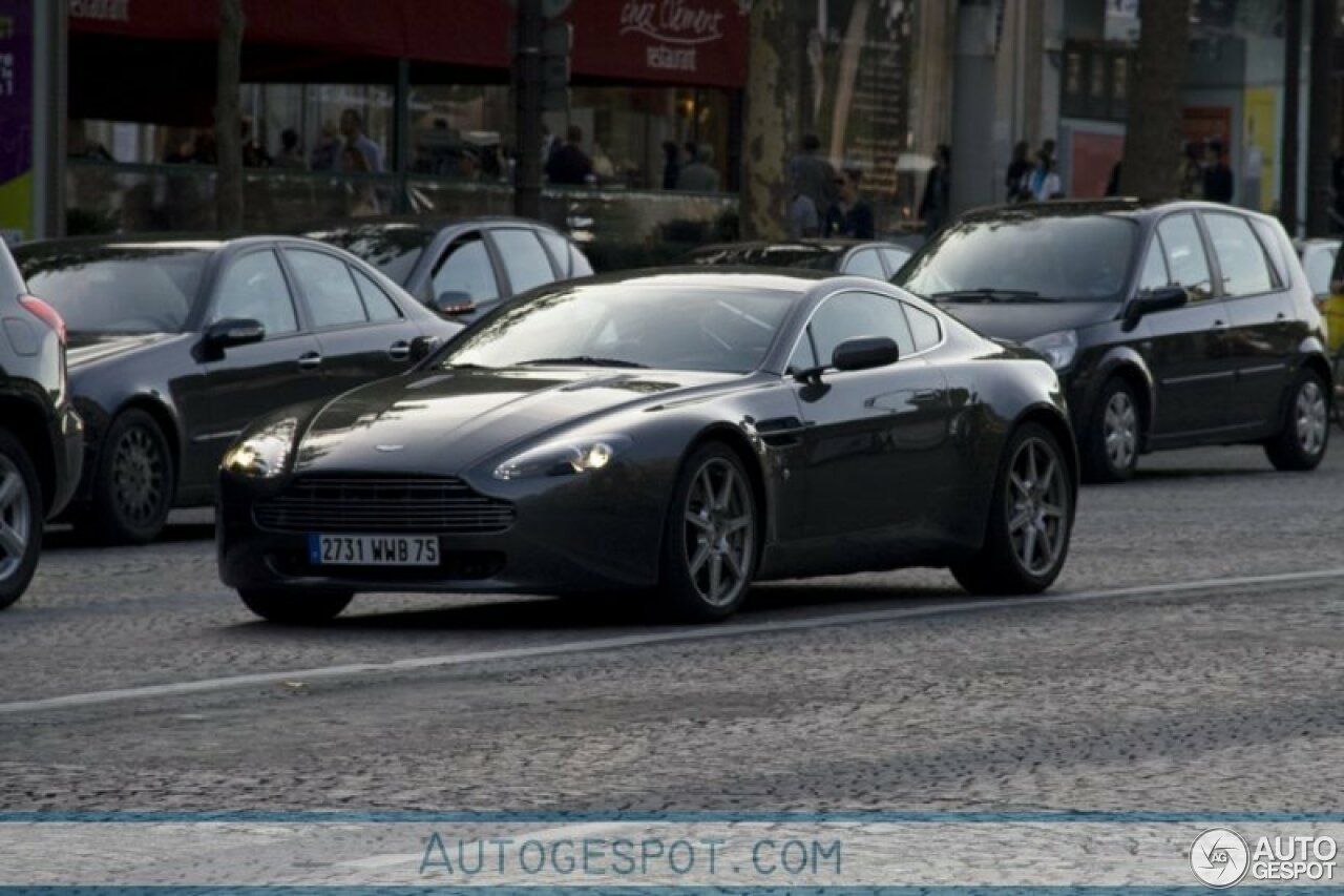 Aston Martin V8 Vantage