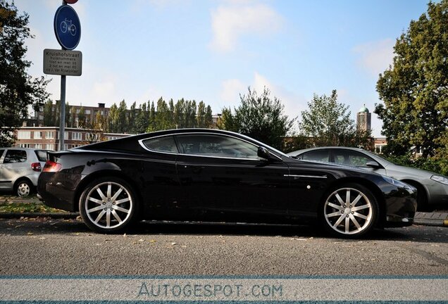 Aston Martin DB9