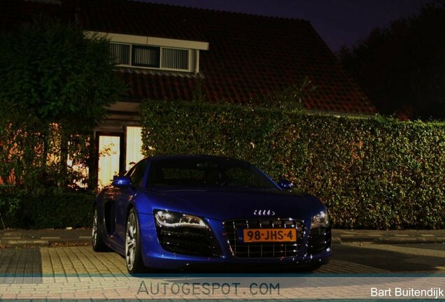 Audi R8 V10