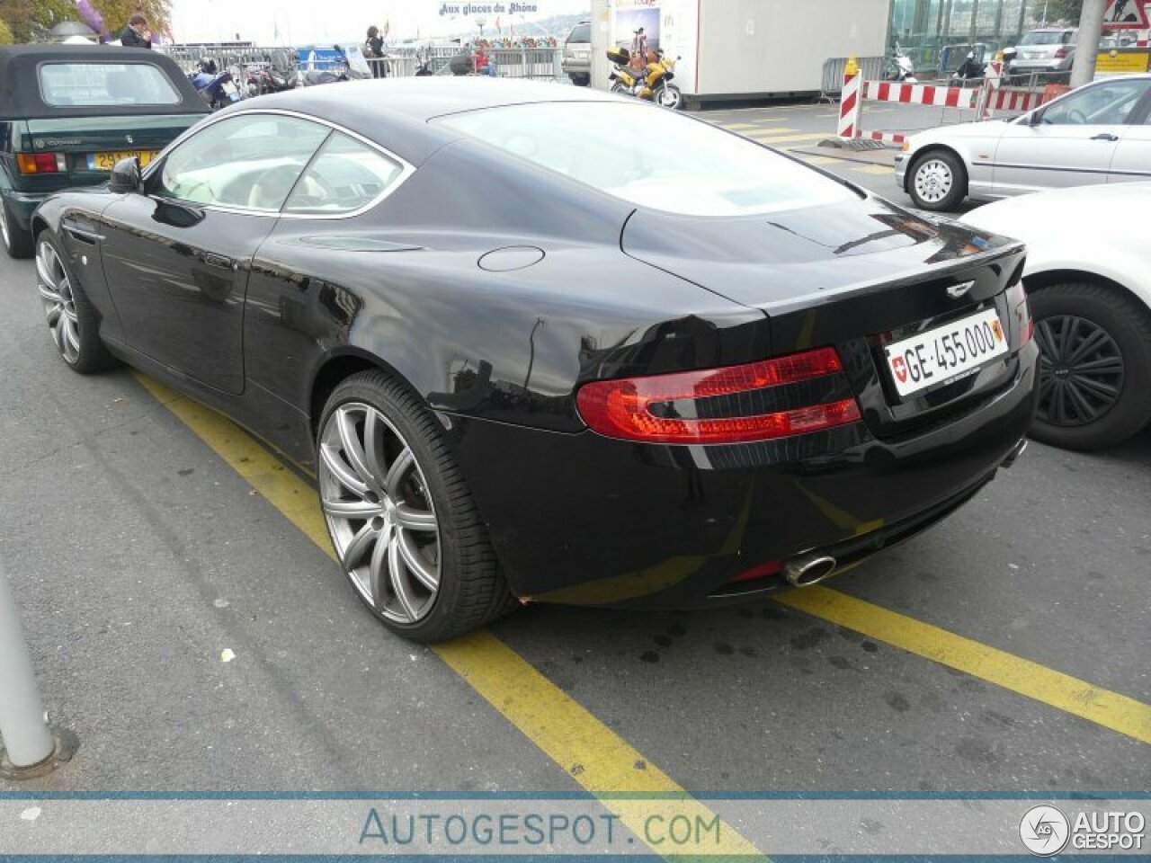 Aston Martin DB9