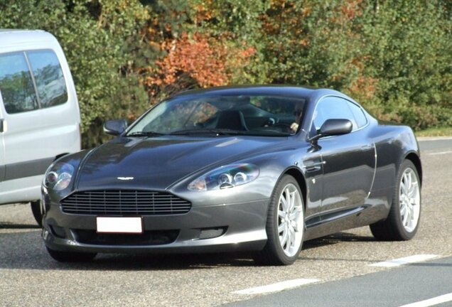 Aston Martin DB9