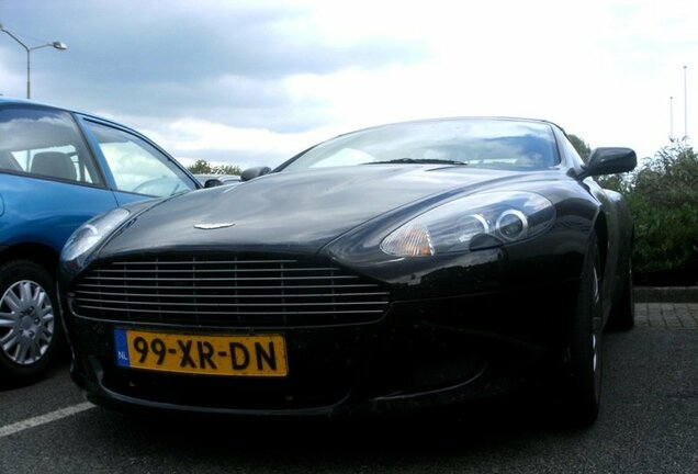 Aston Martin DB9 Volante