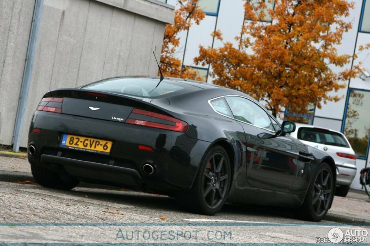 Aston Martin V8 Vantage