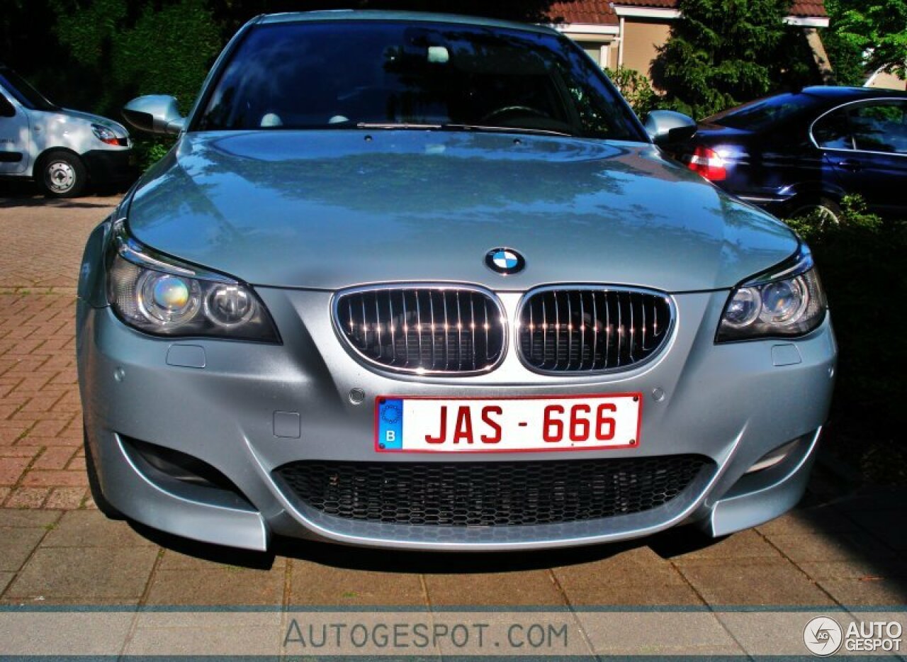 BMW M5 E60 2005