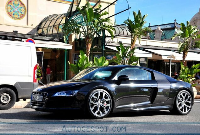 Audi R8 V10