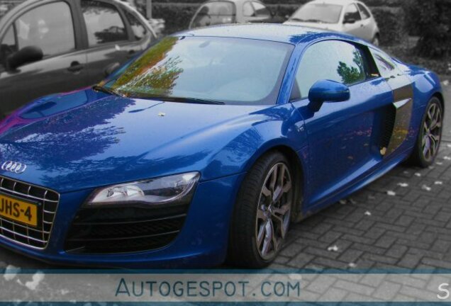 Audi R8 V10