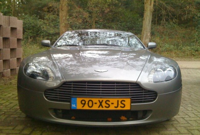 Aston Martin V8 Vantage