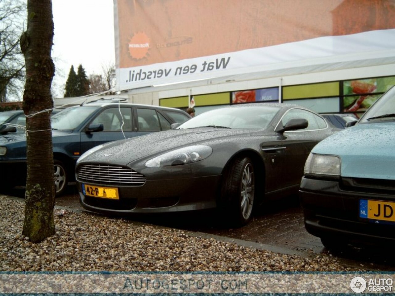 Aston Martin DB9