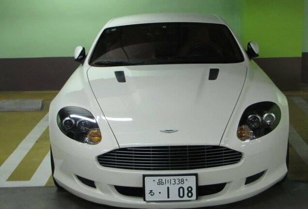 Aston Martin DB9