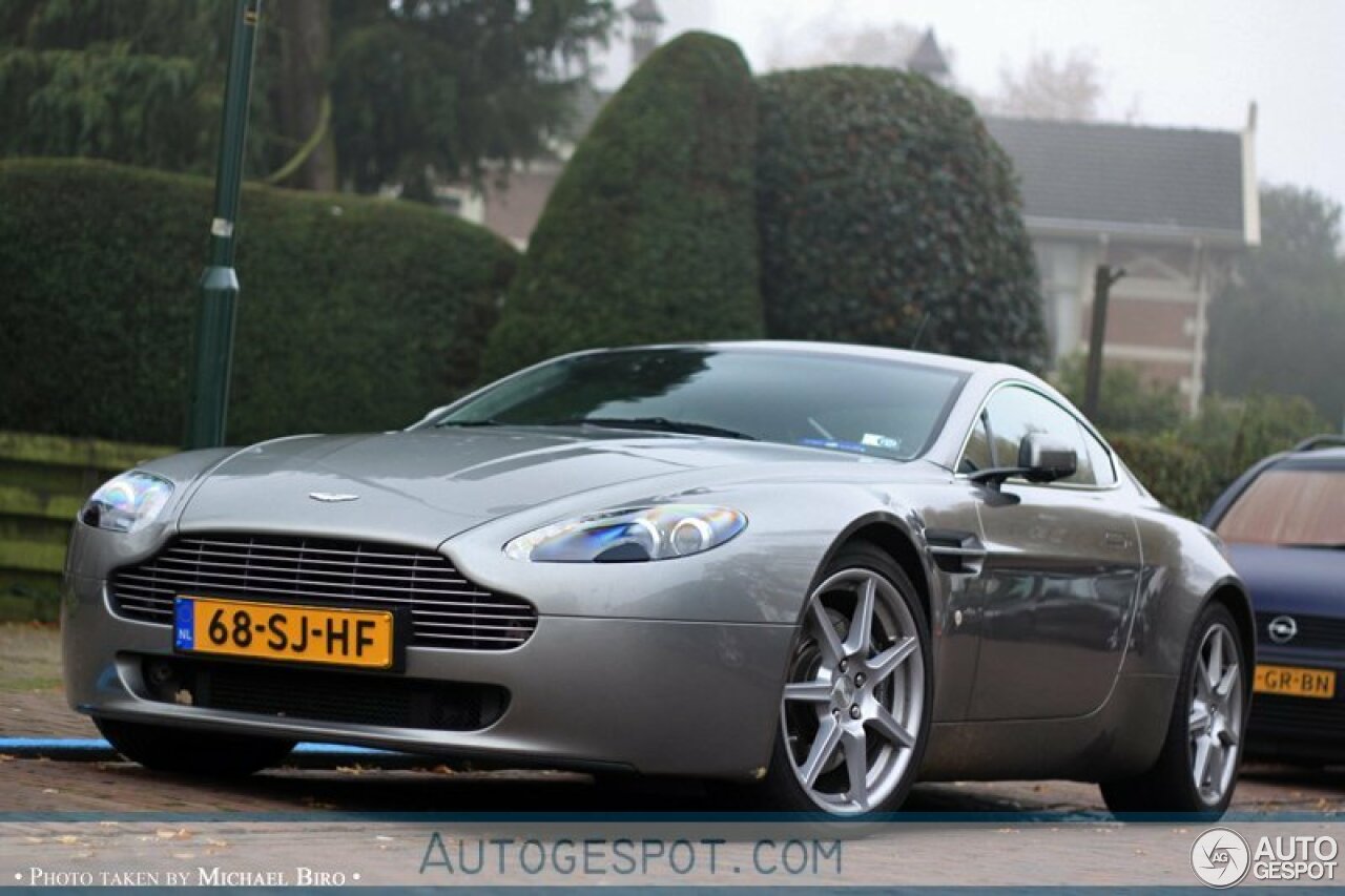 Aston Martin V8 Vantage