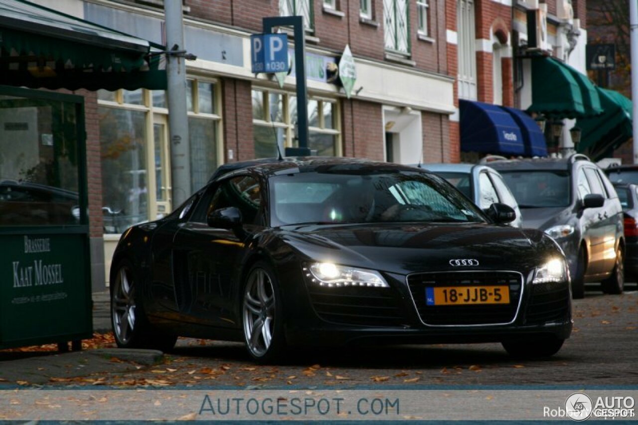 Audi R8