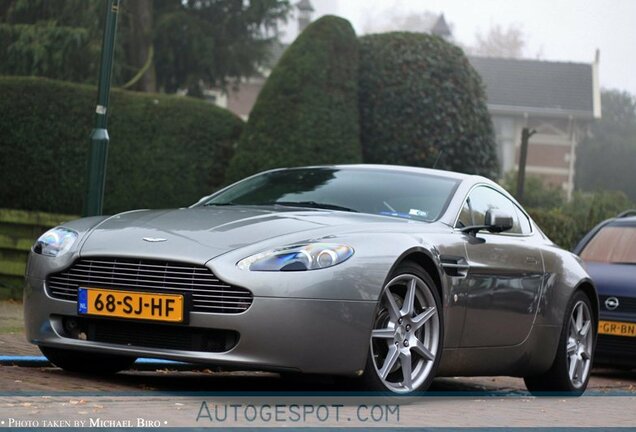 Aston Martin V8 Vantage