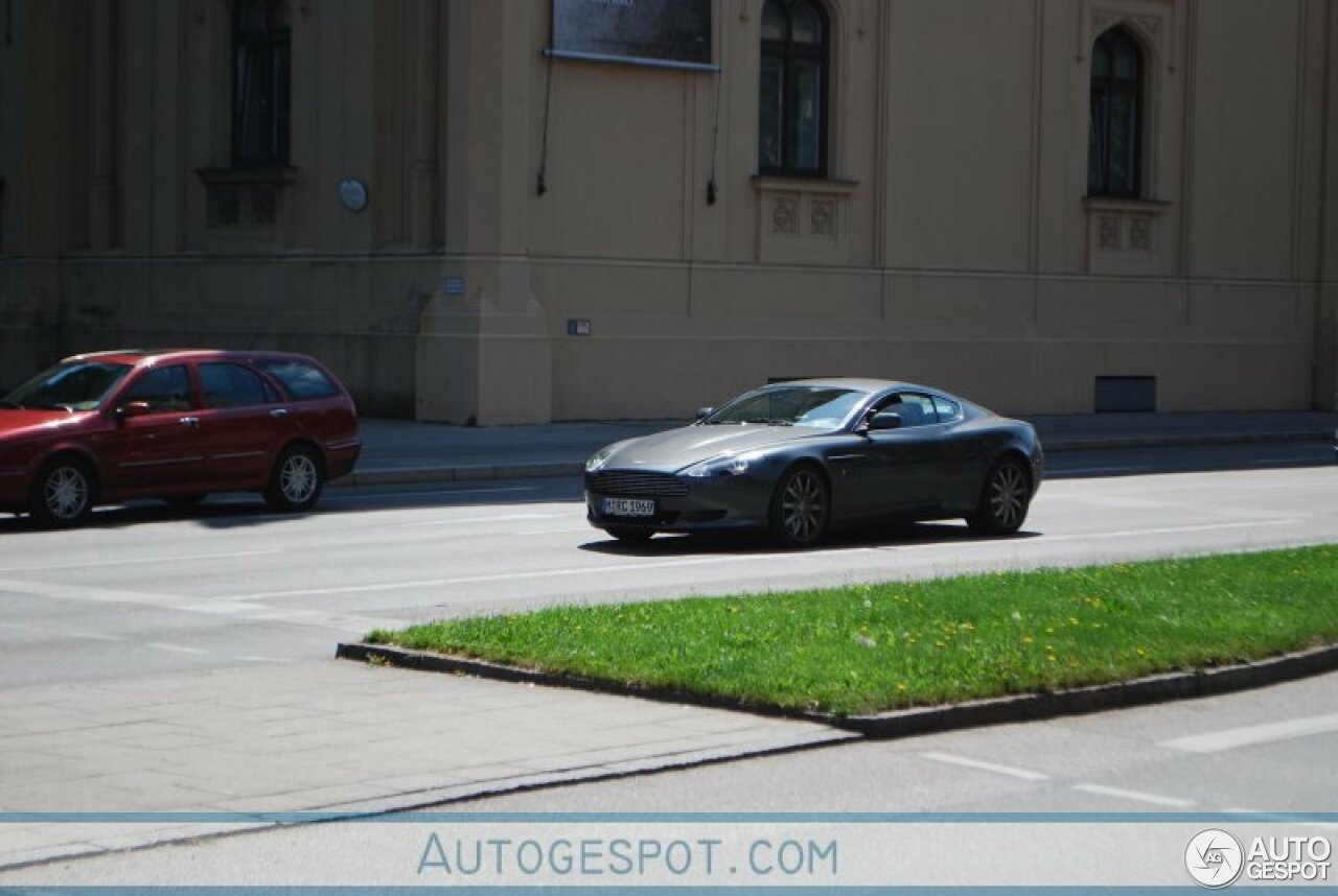 Aston Martin DB9