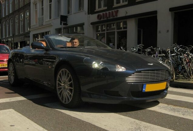 Aston Martin DB9 Volante