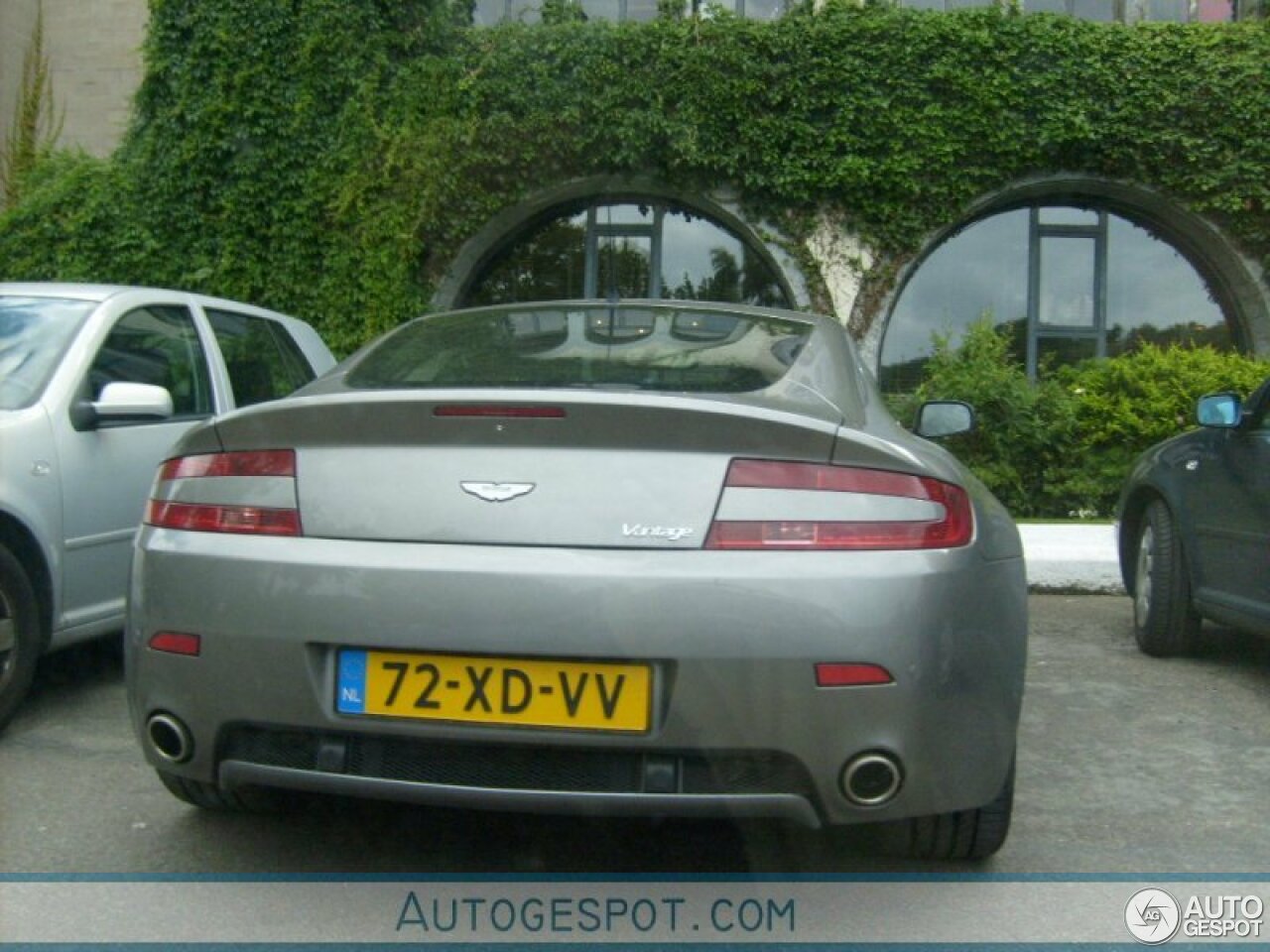 Aston Martin V8 Vantage