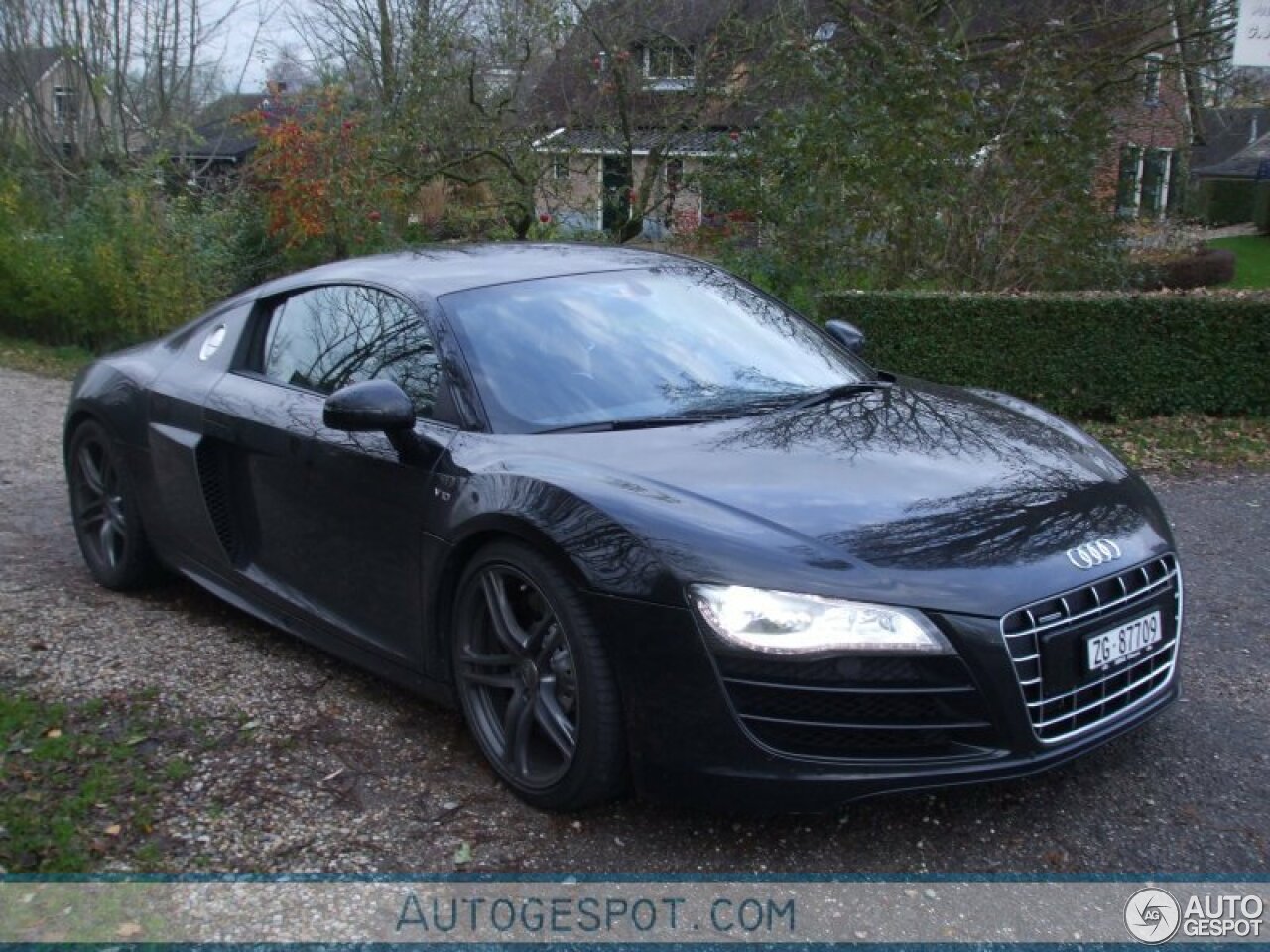 Audi R8 V10