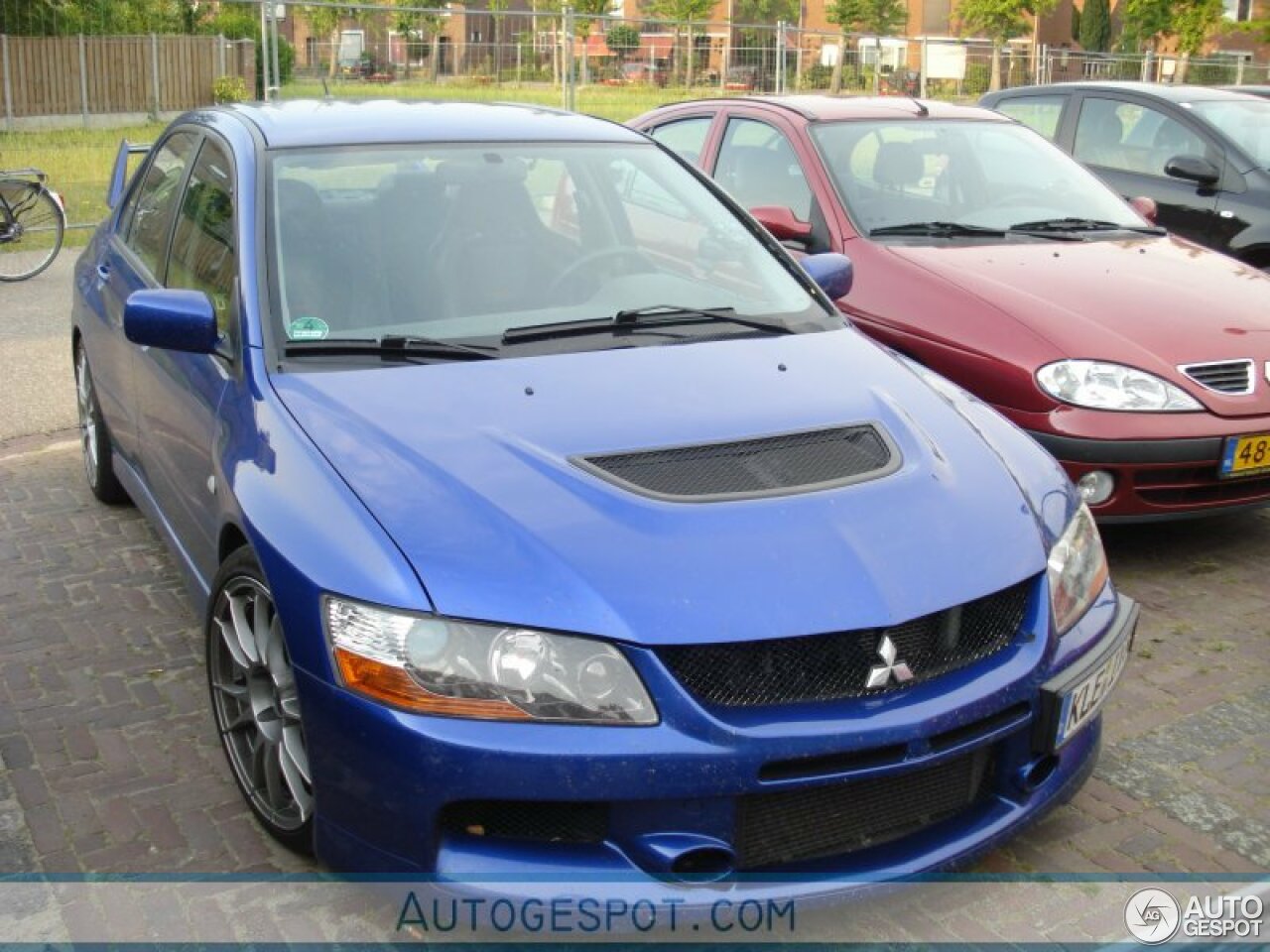 Mitsubishi Lancer Evolution IX FQ