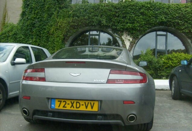 Aston Martin V8 Vantage