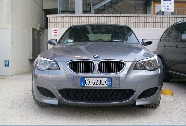 BMW M5 E60 2005