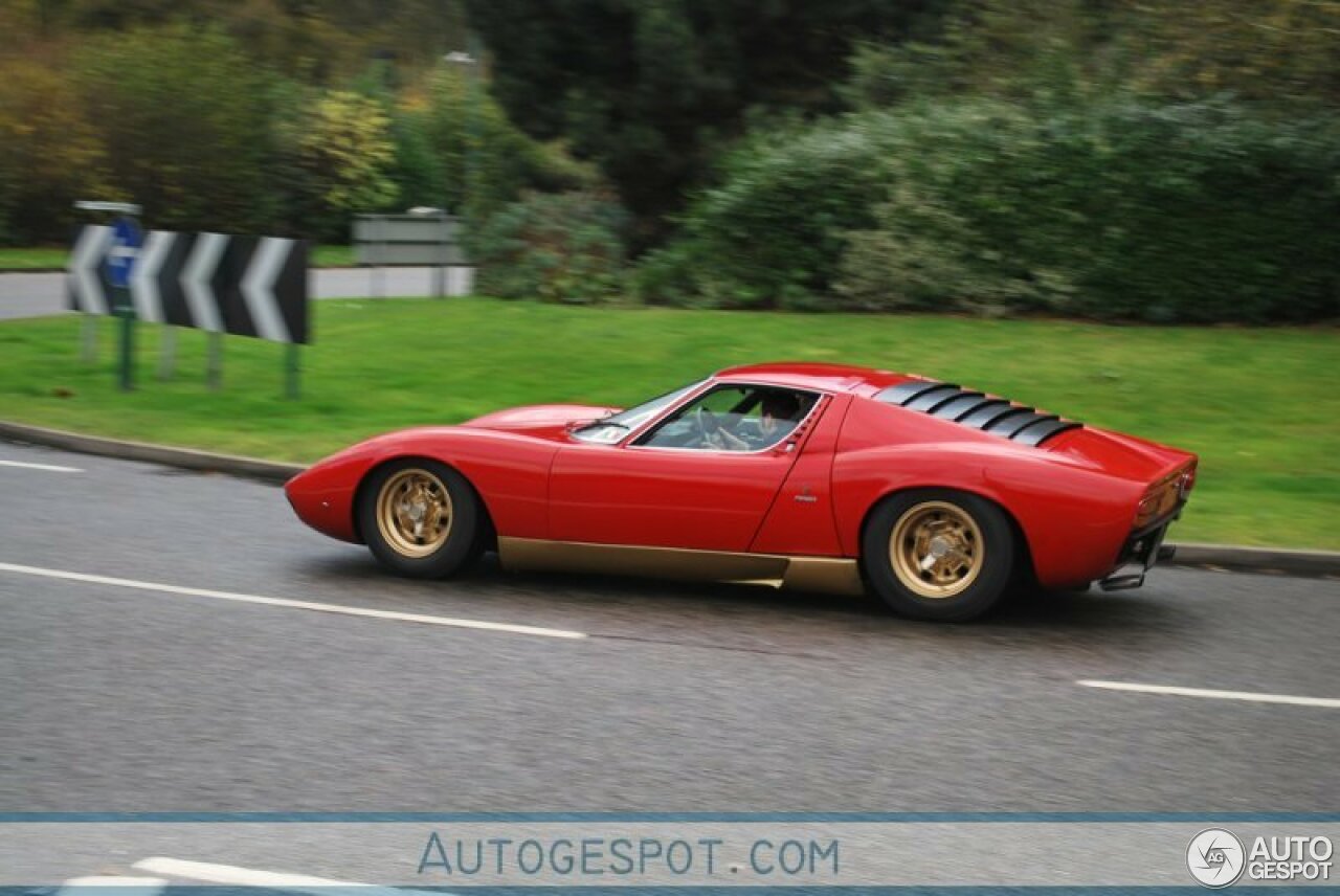 Lamborghini Miura P400 SV