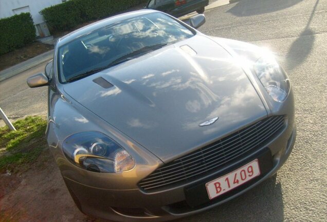 Aston Martin DB9