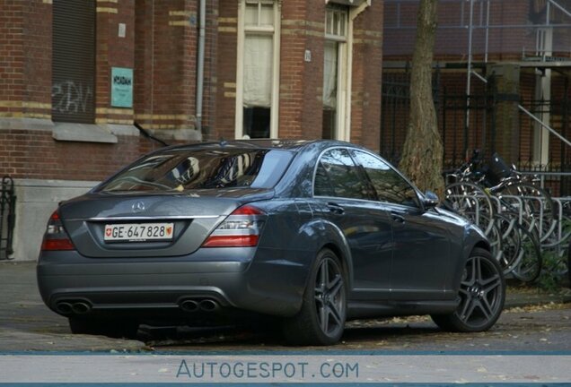 Mercedes-Benz S 63 AMG W221