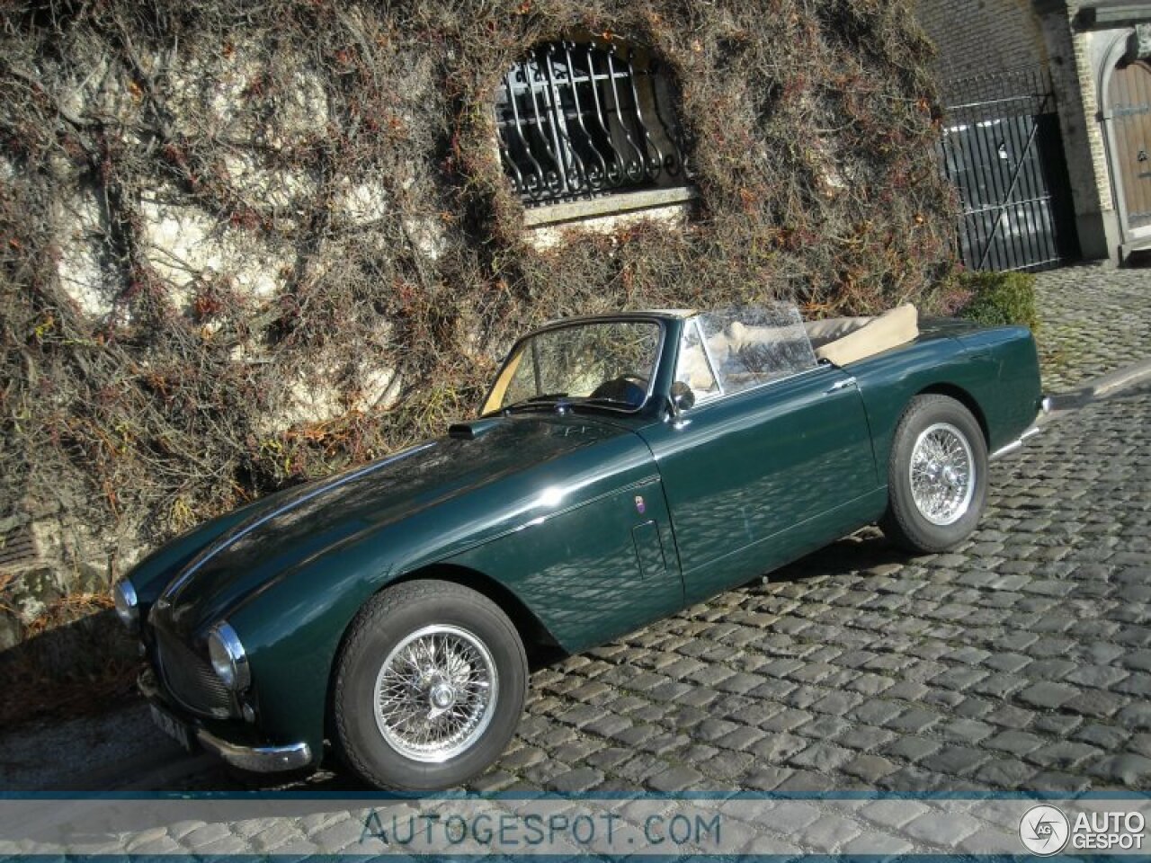 Aston Martin DB2 Drophead Coupé