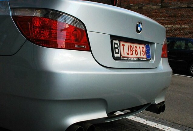 BMW M5 E60 2005