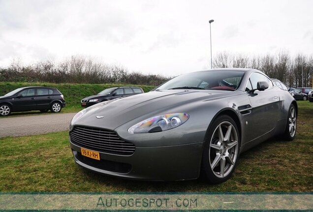 Aston Martin V8 Vantage