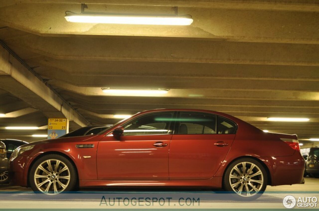 BMW M5 E60 2005