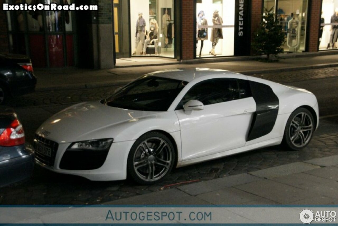 Audi R8 V10