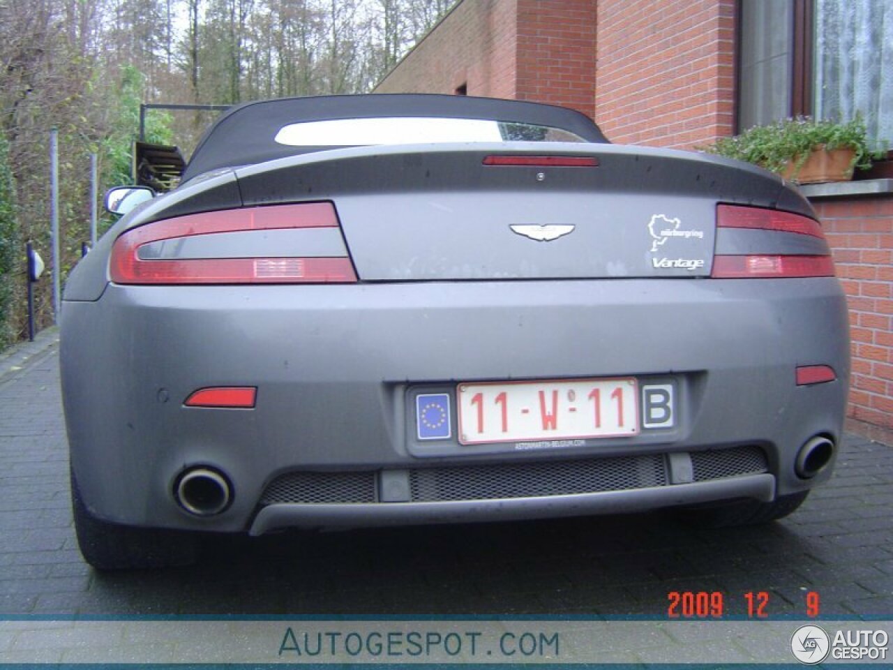 Aston Martin V8 Vantage Roadster