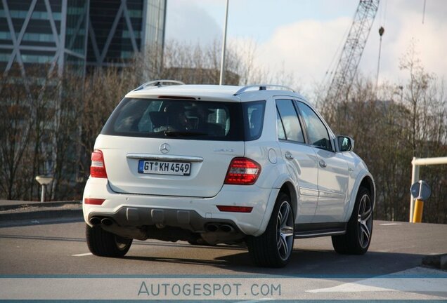 Mercedes-Benz ML 63 AMG 10th anniversary