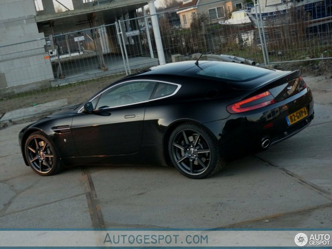 Aston Martin V8 Vantage