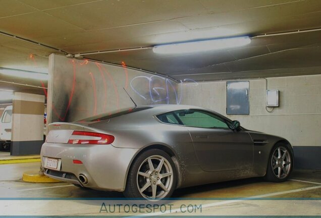 Aston Martin V8 Vantage