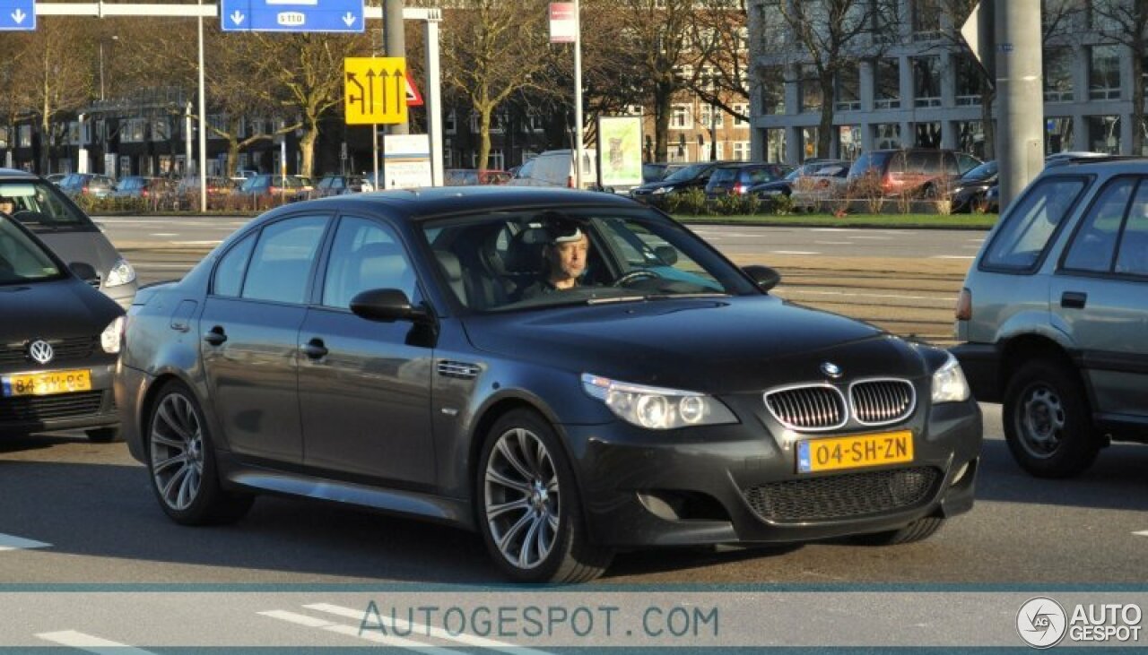 BMW M5 E60 2005