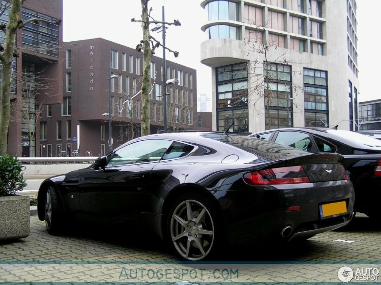 Aston Martin V8 Vantage