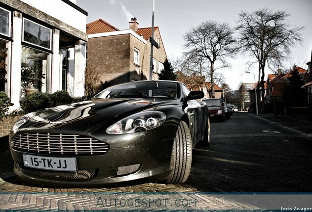 Aston Martin DB9