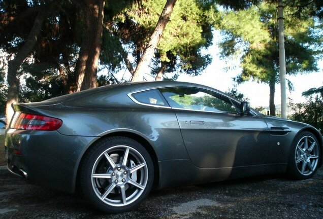 Aston Martin V8 Vantage