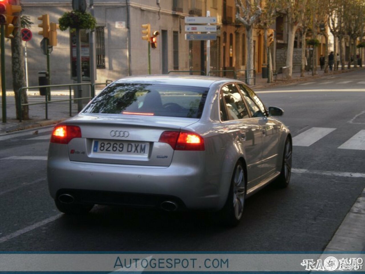 Audi RS4 Sedan