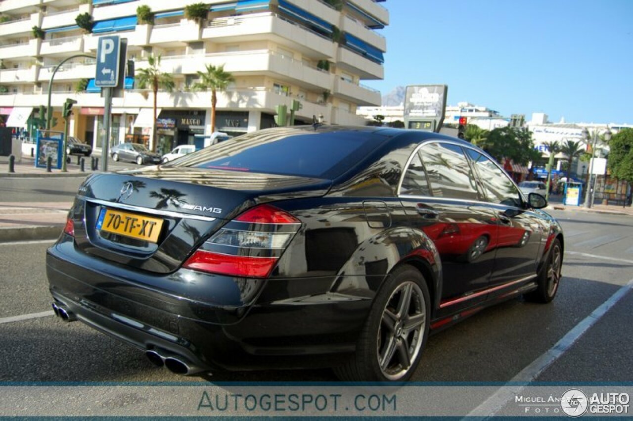 Mercedes-Benz S 65 AMG V221