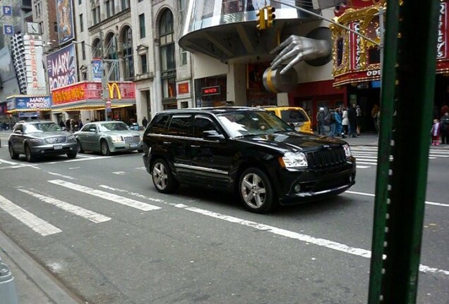 Jeep Grand Cherokee SRT-8 2005