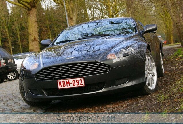 Aston Martin DB9