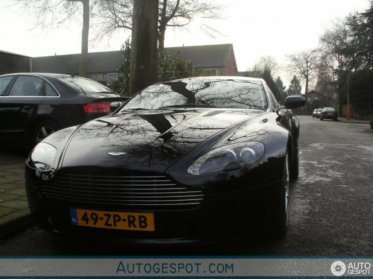 Aston Martin V8 Vantage