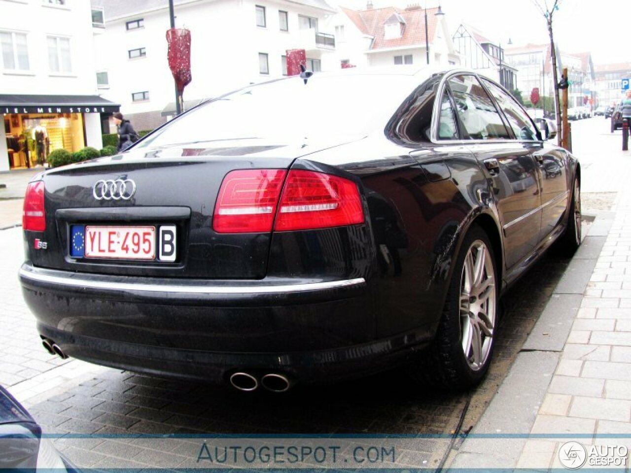 Audi S8 D3