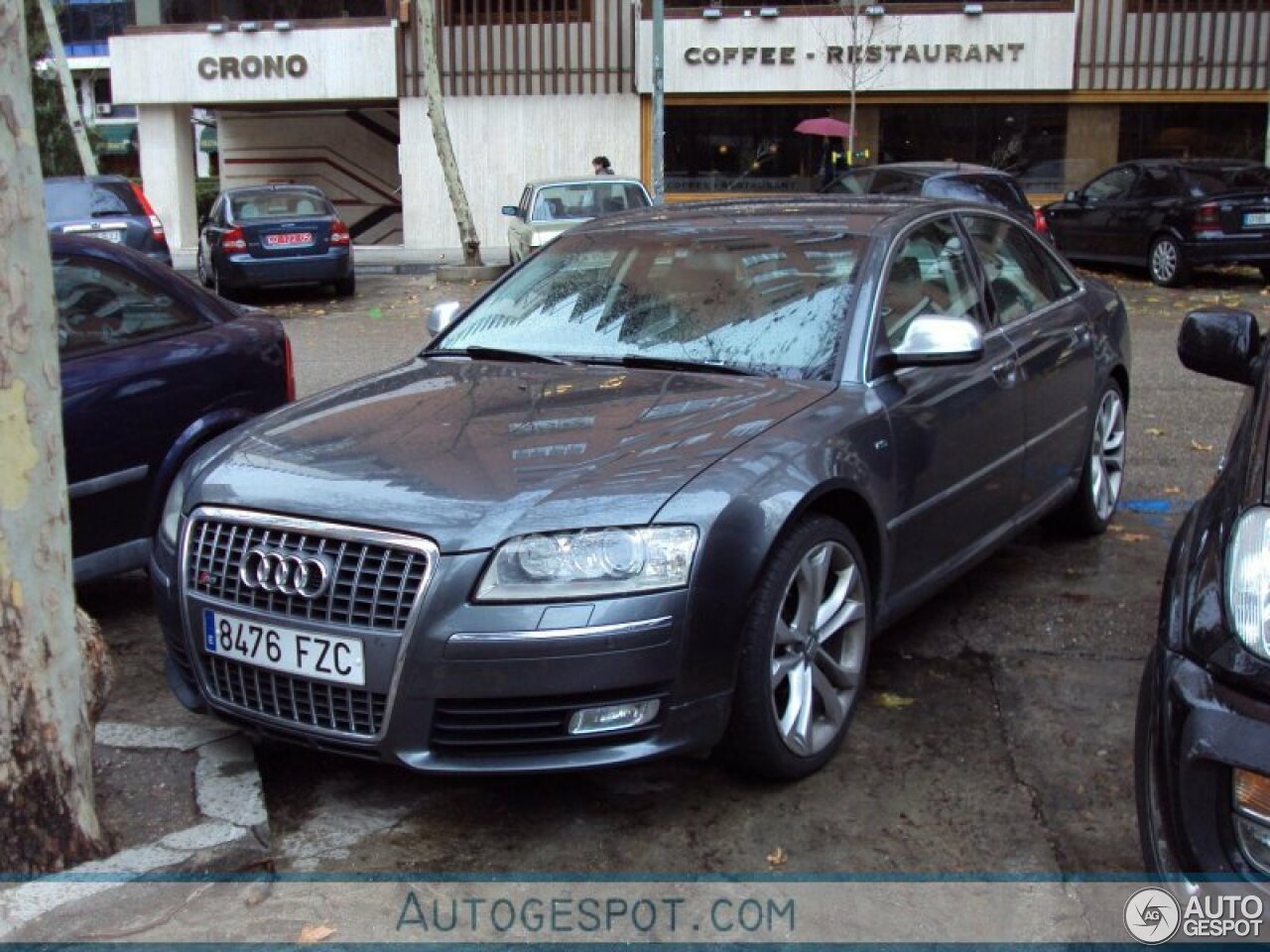 Audi S8 D3