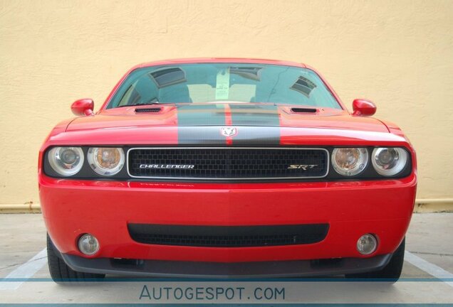 Dodge Challenger SRT-8